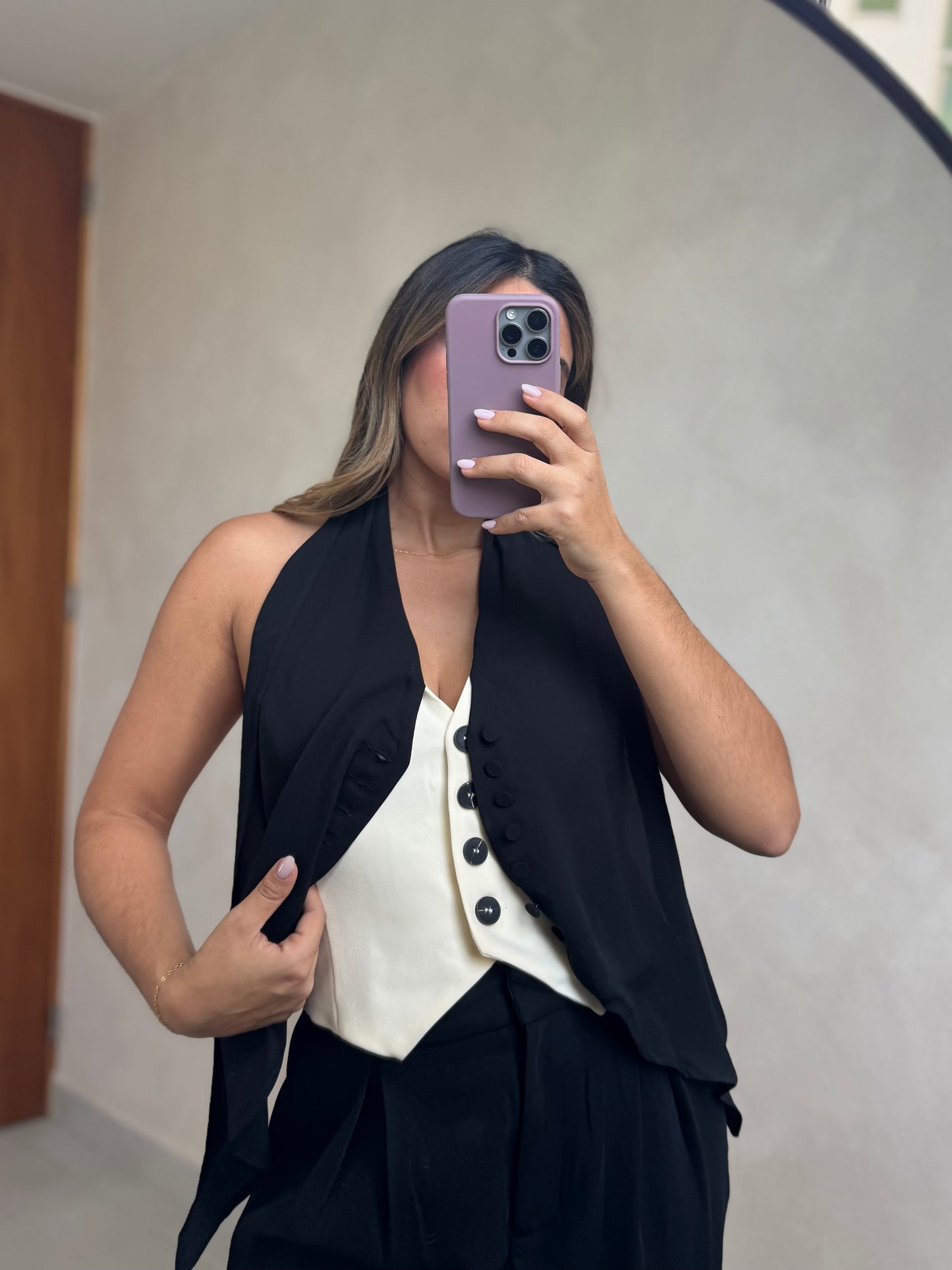 CONTRAST VEST TOP