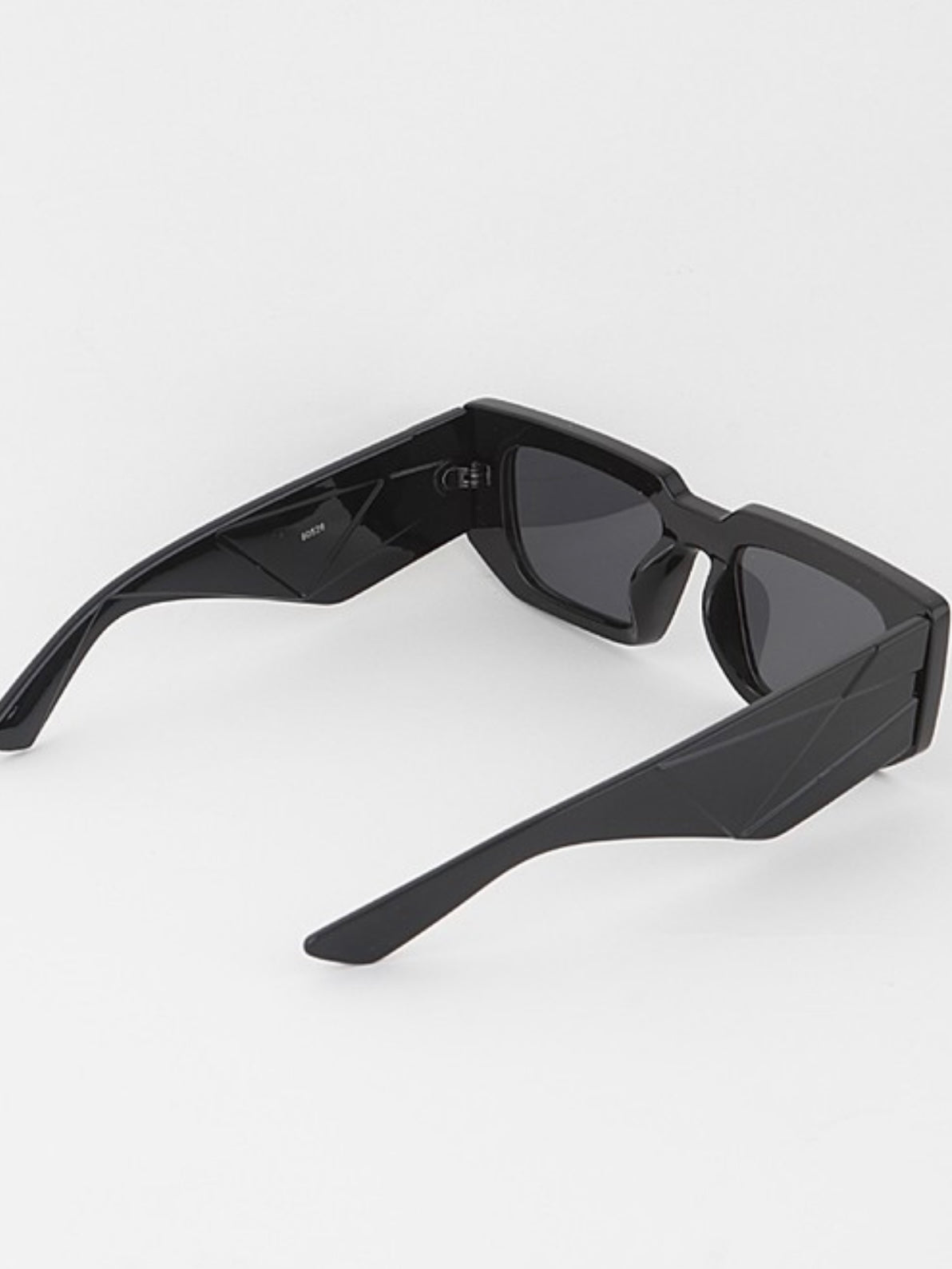 CAT EYE SUNNIES