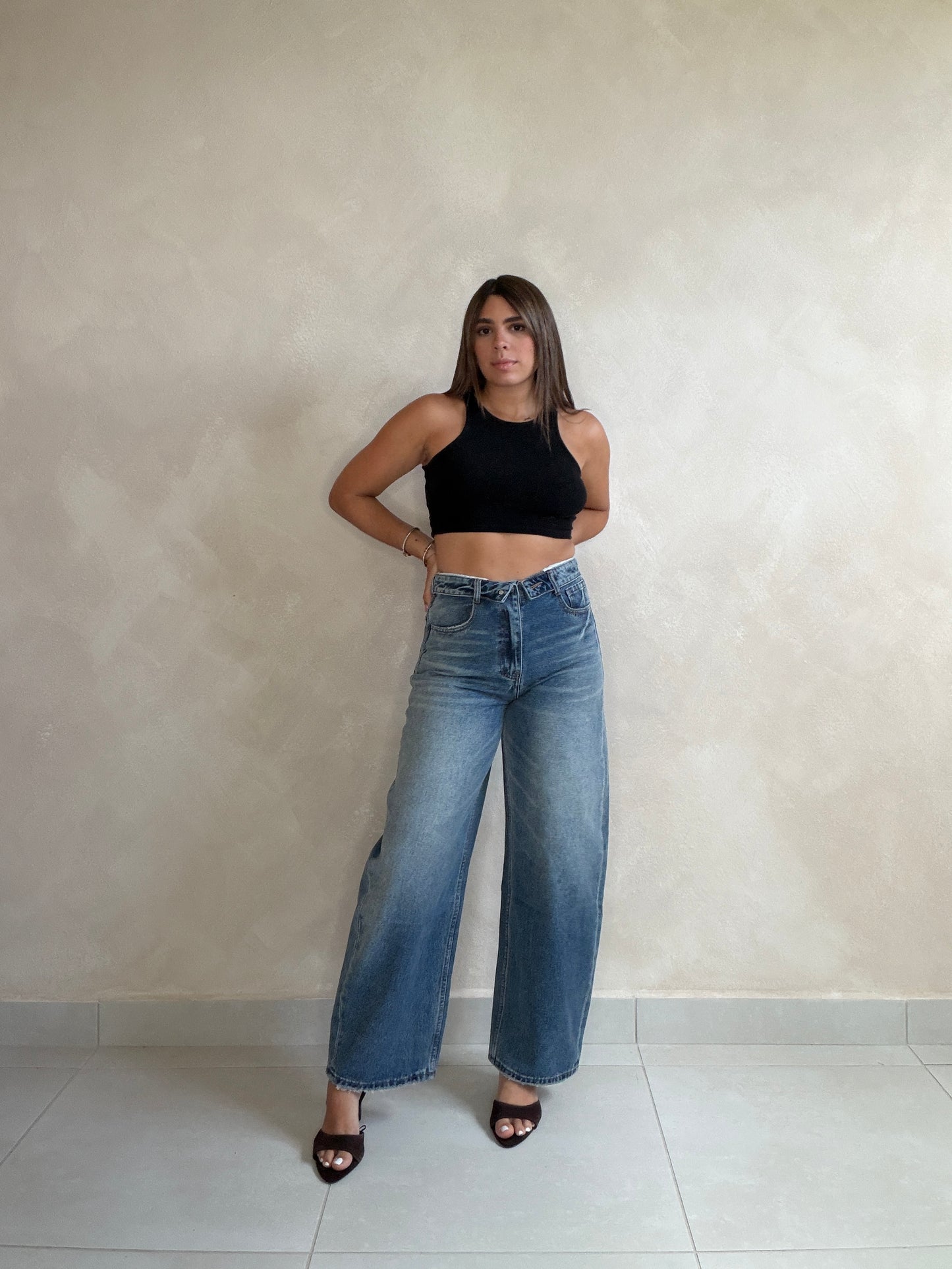 FOLDED JEANS