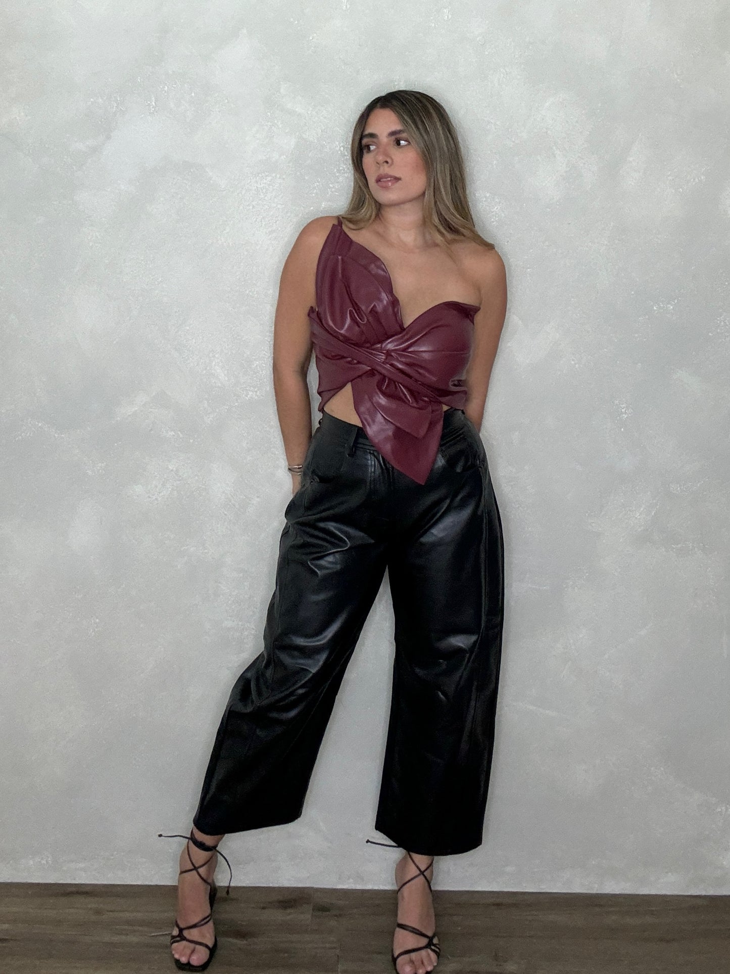 PRE ORDEN LEATHER BARREL PANTS