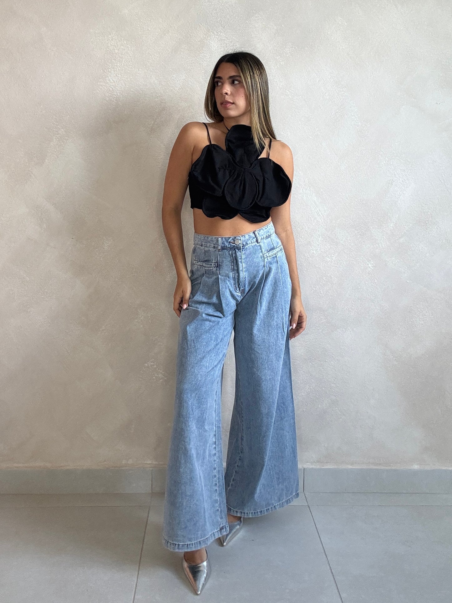 PLEATED JEANS