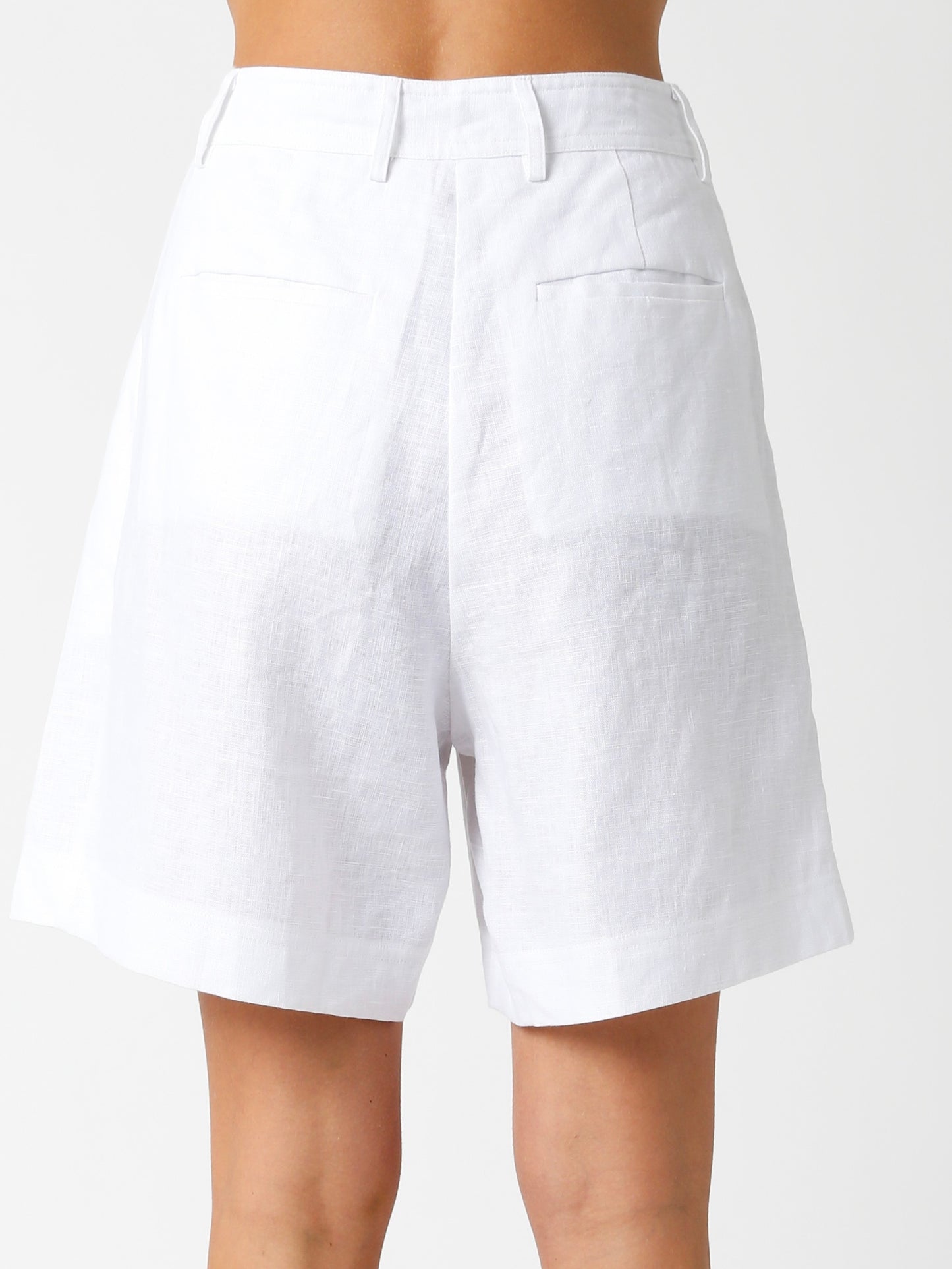 WHT LINEN BERMUDA SHORTS