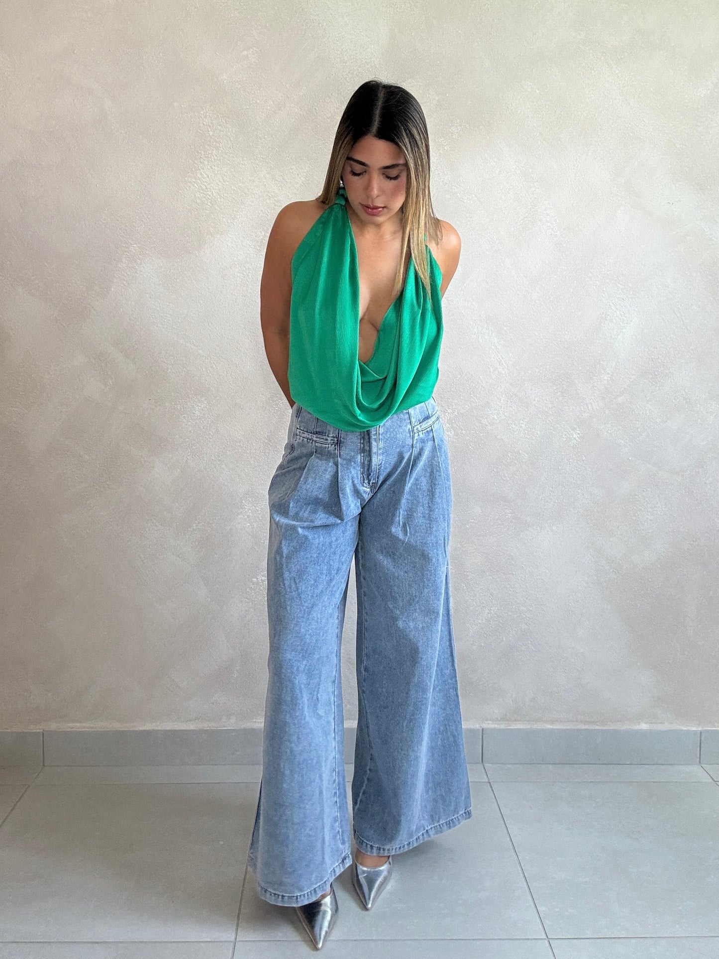 PLEATED JEANS